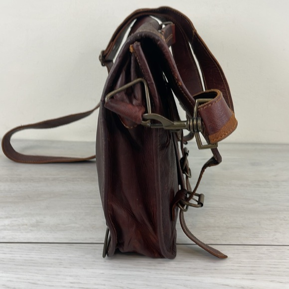 What Daisy Did Leather Messenger Bag - Picture 3 of 16